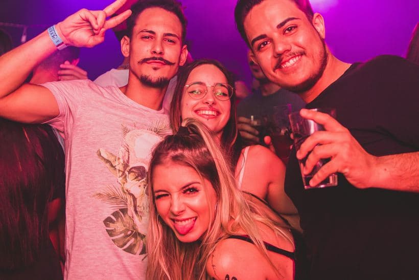Amigos en una fiesta